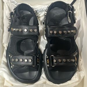 aguru crystal gucci sandals